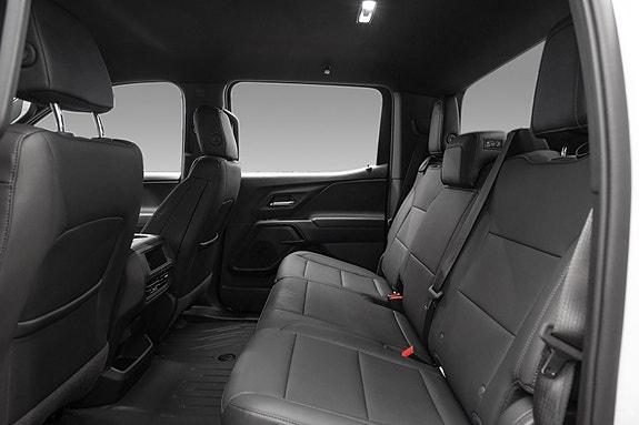 Chevrolet Silverado EV 17 of 28