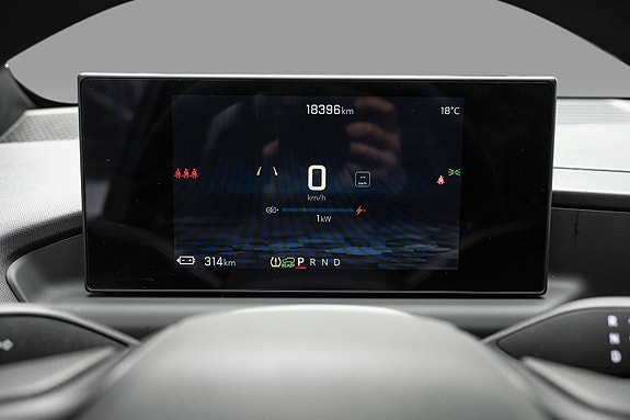 Chevrolet Silverado EV 20 of 28