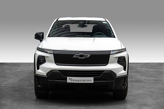 Chevrolet Silverado EV 2 of 28