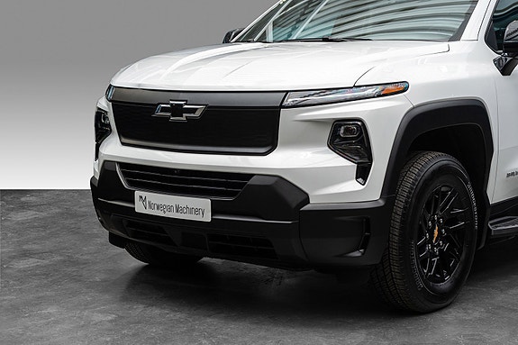 Chevrolet Silverado EV 9 of 28