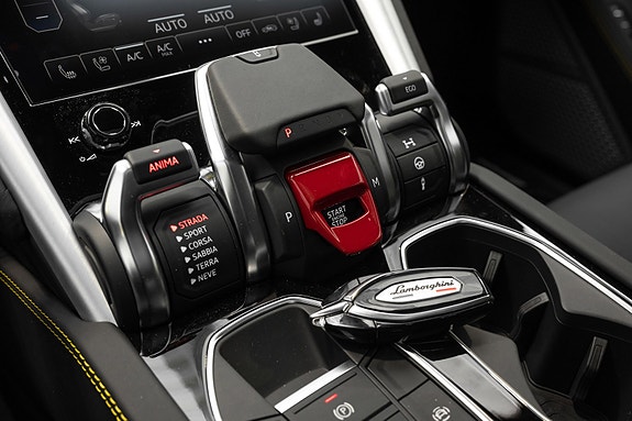 Lamborghini Urus 17 of 30