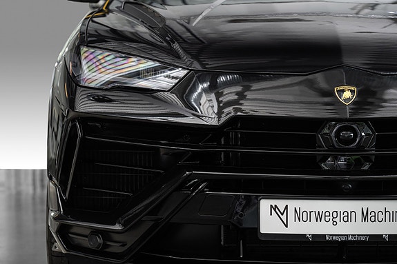 Lamborghini Urus 8 of 30