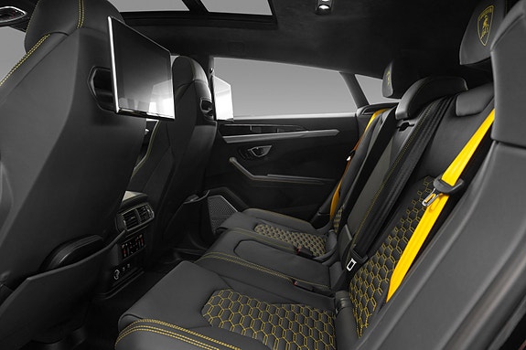 Lamborghini Urus 23 of 30
