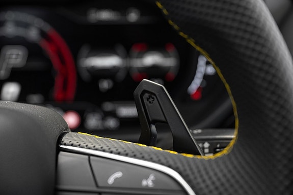 Lamborghini Urus 28 of 30
