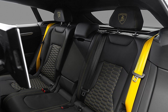 Lamborghini Urus 25 of 30