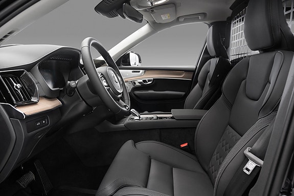 Volvo XC90 10 of 25