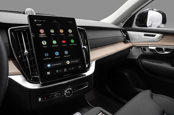 Volvo XC90 12 of 25