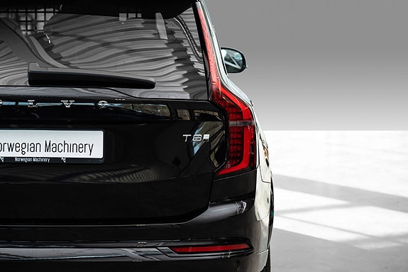 Volvo XC90 4 of 5