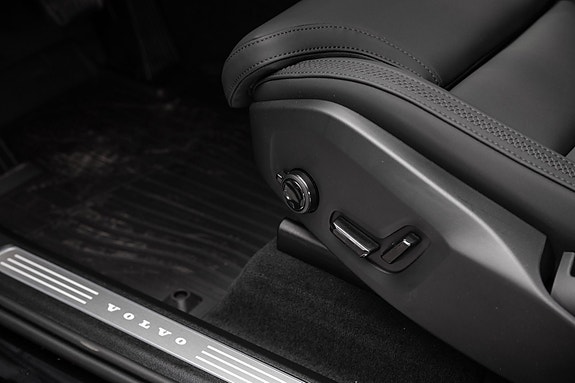 Volvo XC90 17 of 25