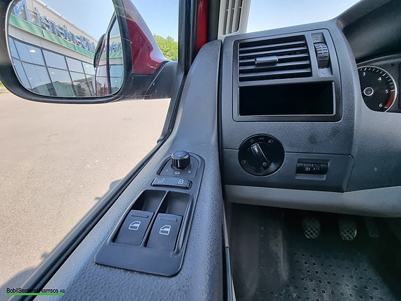 Volkswagen Transporter 2 of 18