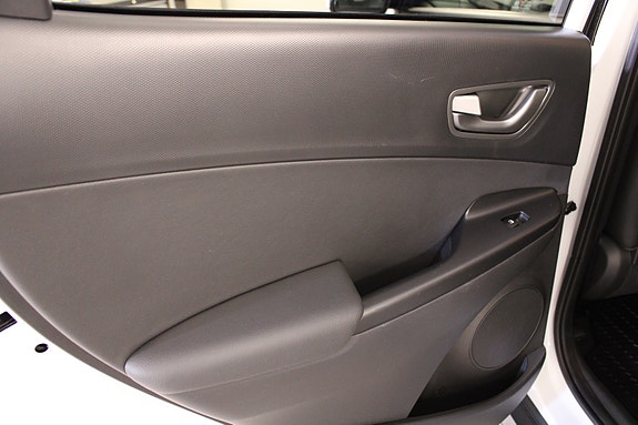 Hyundai Kona 27 of 30