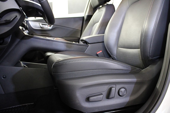 Hyundai Kona 12 of 30