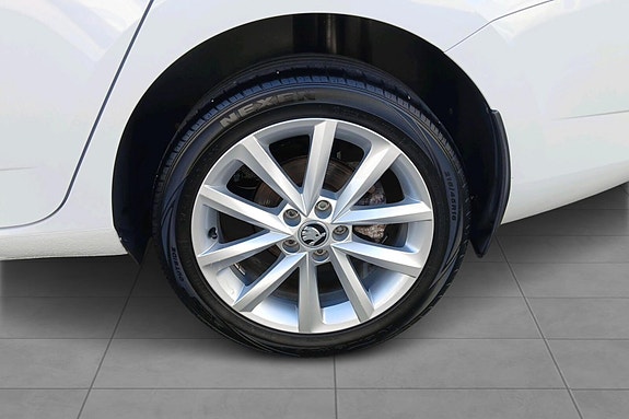 Skoda Fabia 10 of 21