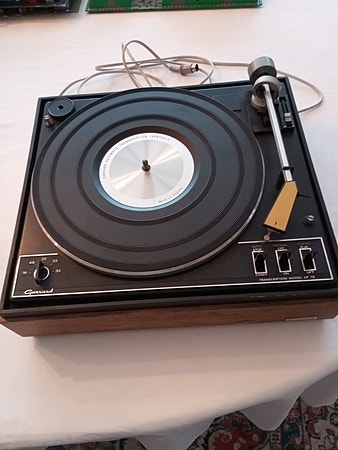 VINTAGE GARRARD platespiller, Modell AP 76, selges