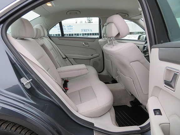 Mercedes-Benz E-Klasse 17 of 30