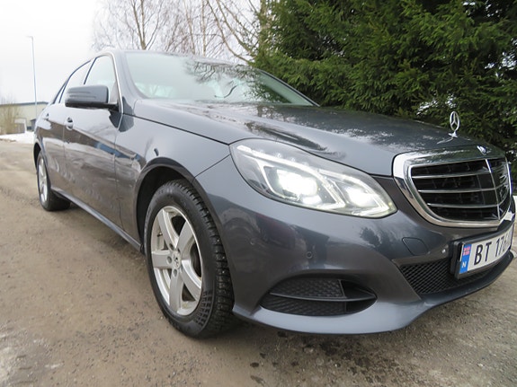 Mercedes-Benz E-Klasse 13 of 30