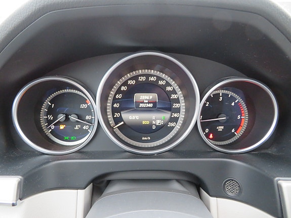 Mercedes-Benz E-Klasse 24 of 30