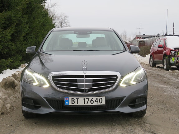 Mercedes-Benz E-Klasse 3 of 30