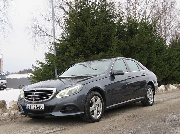 Mercedes-Benz E-Klasse 2 of 30