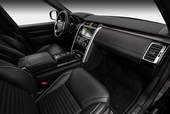 Land Rover Discovery 14 of 30