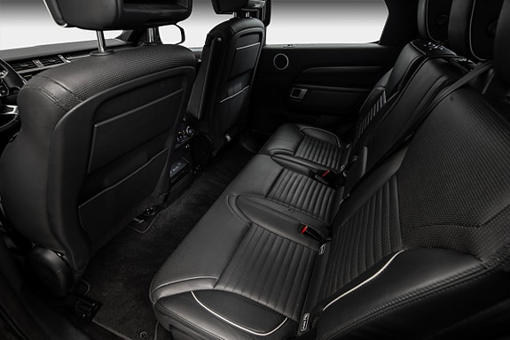 Land Rover Discovery 26 of 30