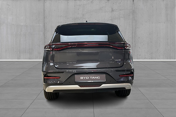 BYD Tang 4 of 5