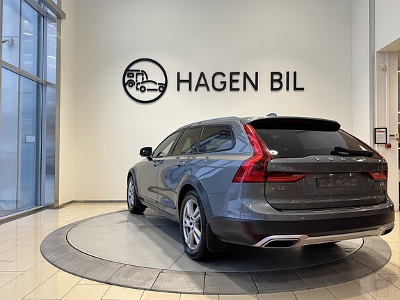 Volvo V90 Cross Country 5 of 30