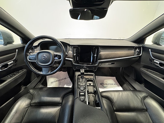 Volvo V90 Cross Country 13 of 30