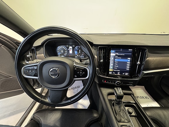 Volvo V90 Cross Country 18 of 30