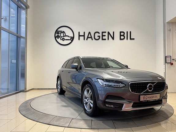 Volvo V90 Cross Country 9 of 30