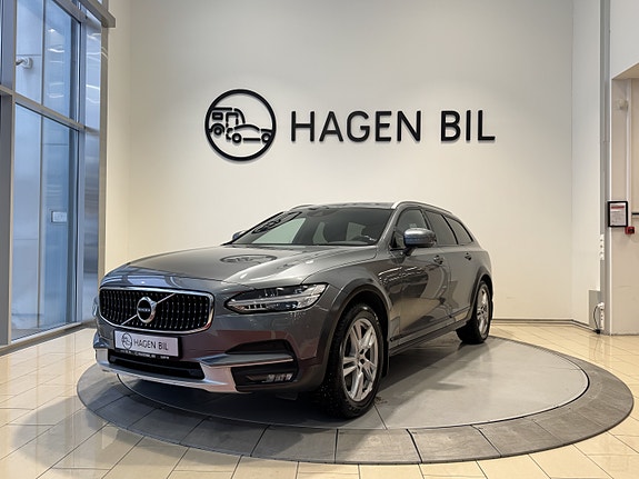 Volvo V90 Cross Country 2 of 30