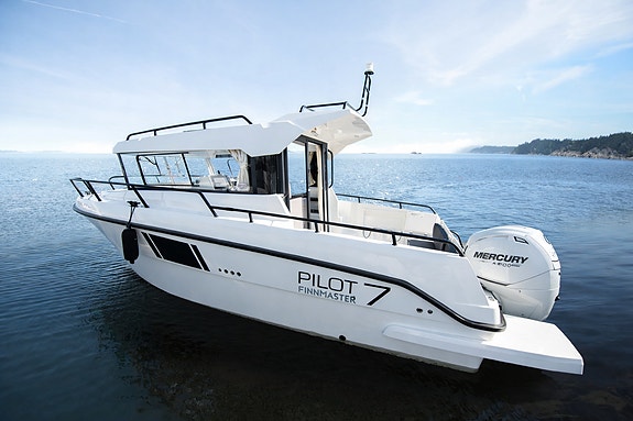 2026 mod Finnmaster P7 Weekend m/Mercury F200-V6