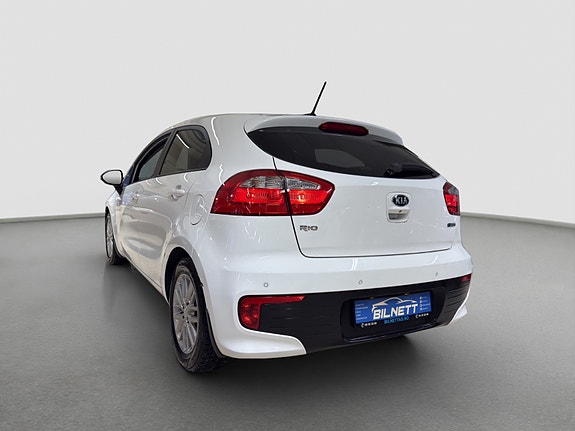 Kia Rio 13 of 30