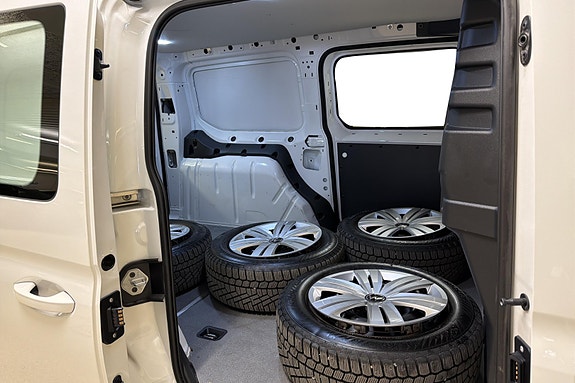 Volkswagen Caddy Maxi 21 of 26