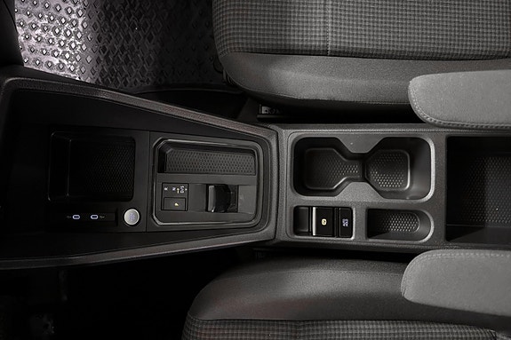 Volkswagen Caddy Maxi 15 of 26