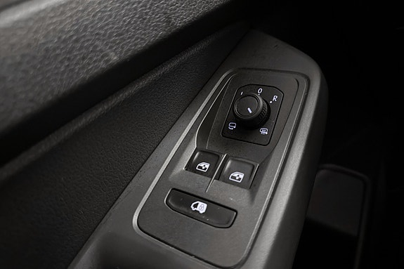 Volkswagen Caddy Maxi 11 of 26