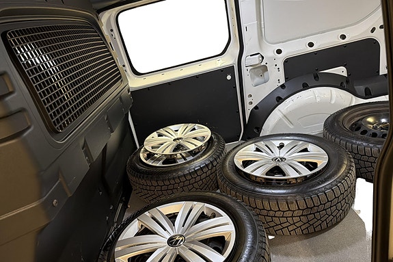 Volkswagen Caddy Maxi 19 of 26