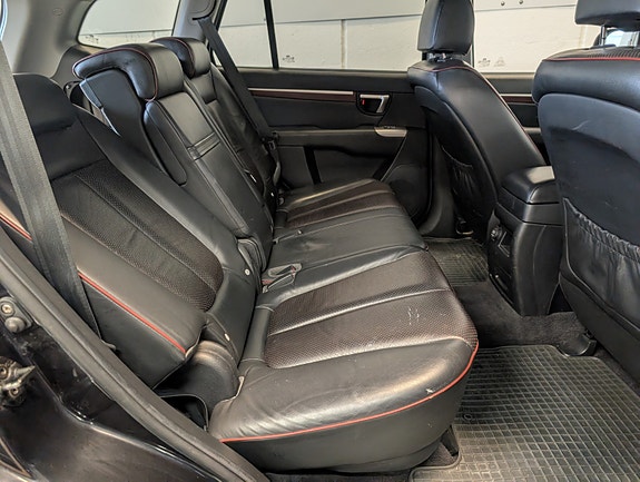 Hyundai Santa Fe 16 of 25