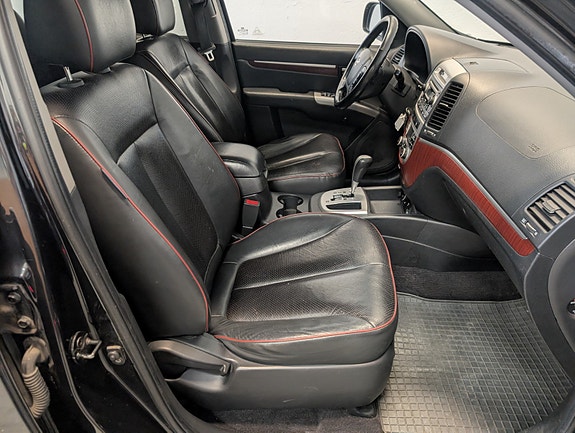 Hyundai Santa Fe 14 of 25