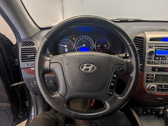 Hyundai Santa Fe 10 of 25