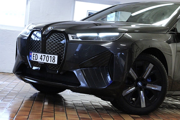 BMW iX 7 of 30