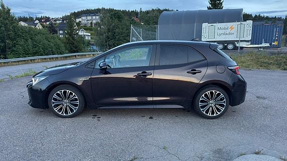 Toyota Corolla 3 of 30