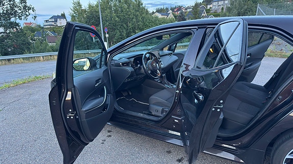 Toyota Corolla 5 of 30