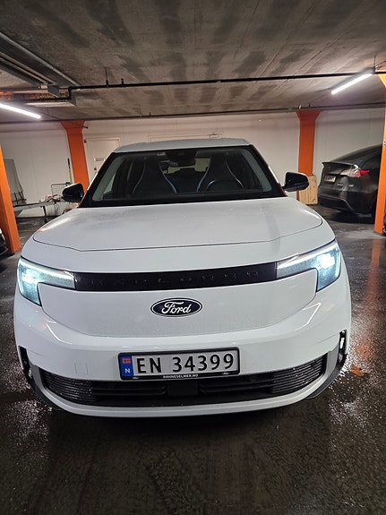 Ford Explorer 9 of 15