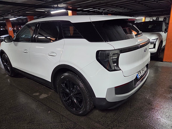 Ford Explorer 4 of 15