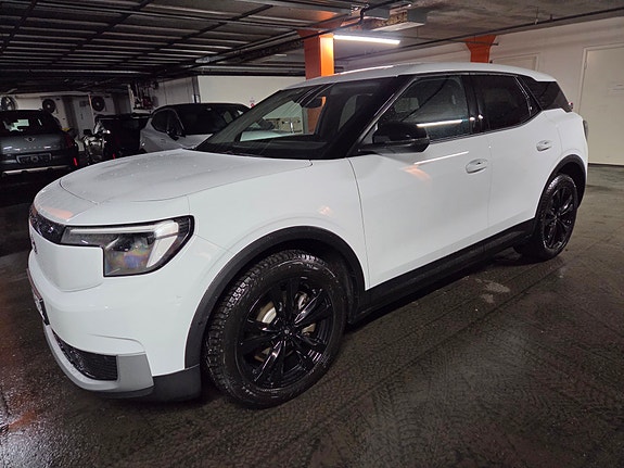 Ford Explorer 3 of 15
