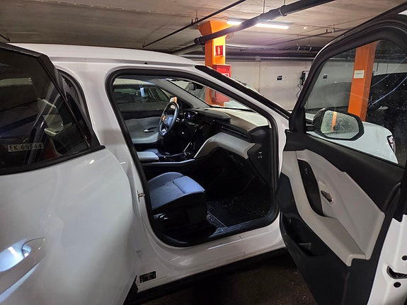 Ford Explorer 8 of 15
