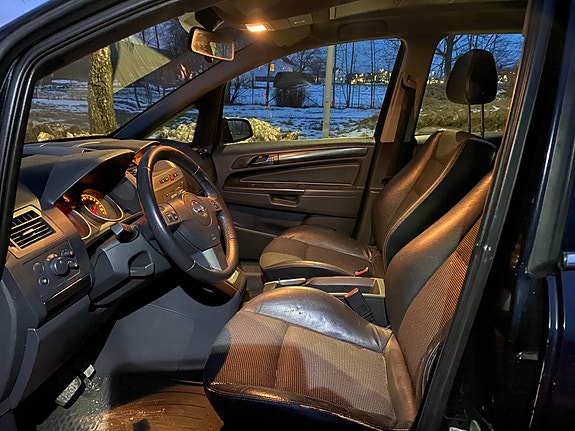 Opel Zafira 7 of 13