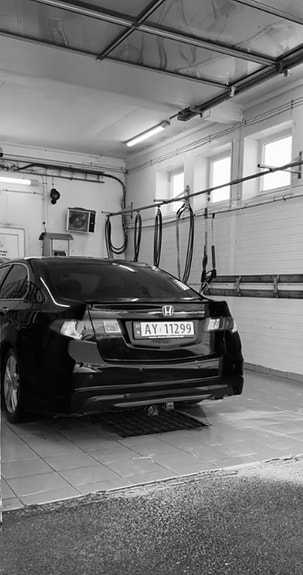 Honda Accord 7 of 9