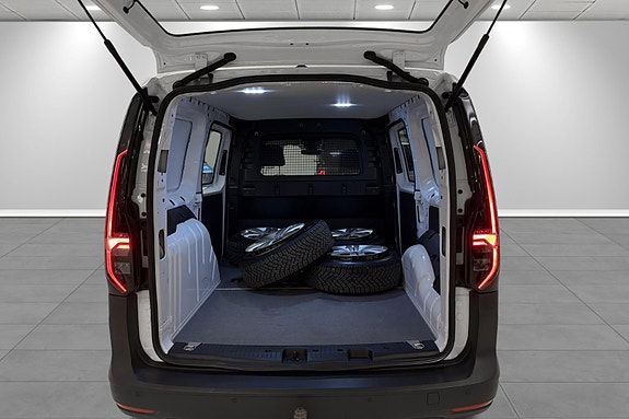 Volkswagen Caddy Maxi 23 of 30